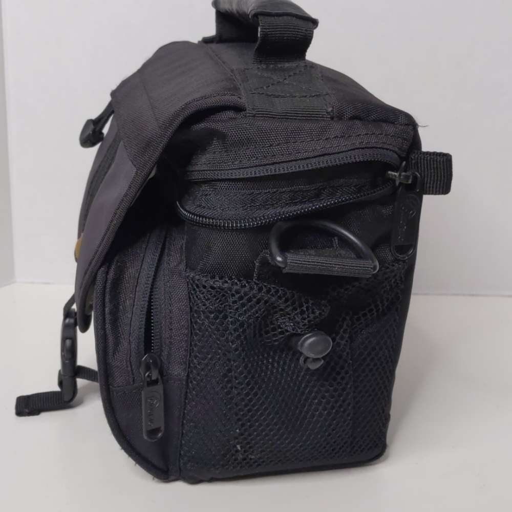 LowePro EX 140 Camera Bag EUC Black roomy clean sturdy protective - Picture 2 of 5